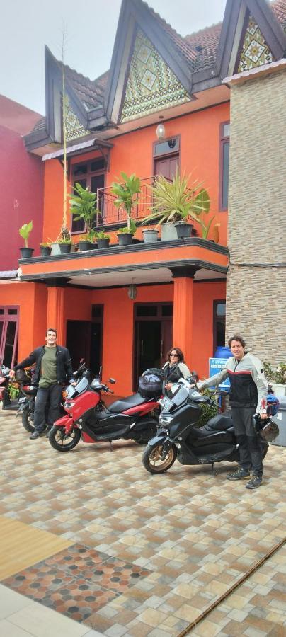 Hotel Sapo Karo Rest House Berastagi Exteriér fotografie